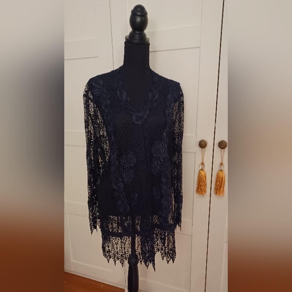 Gorgeous lace top